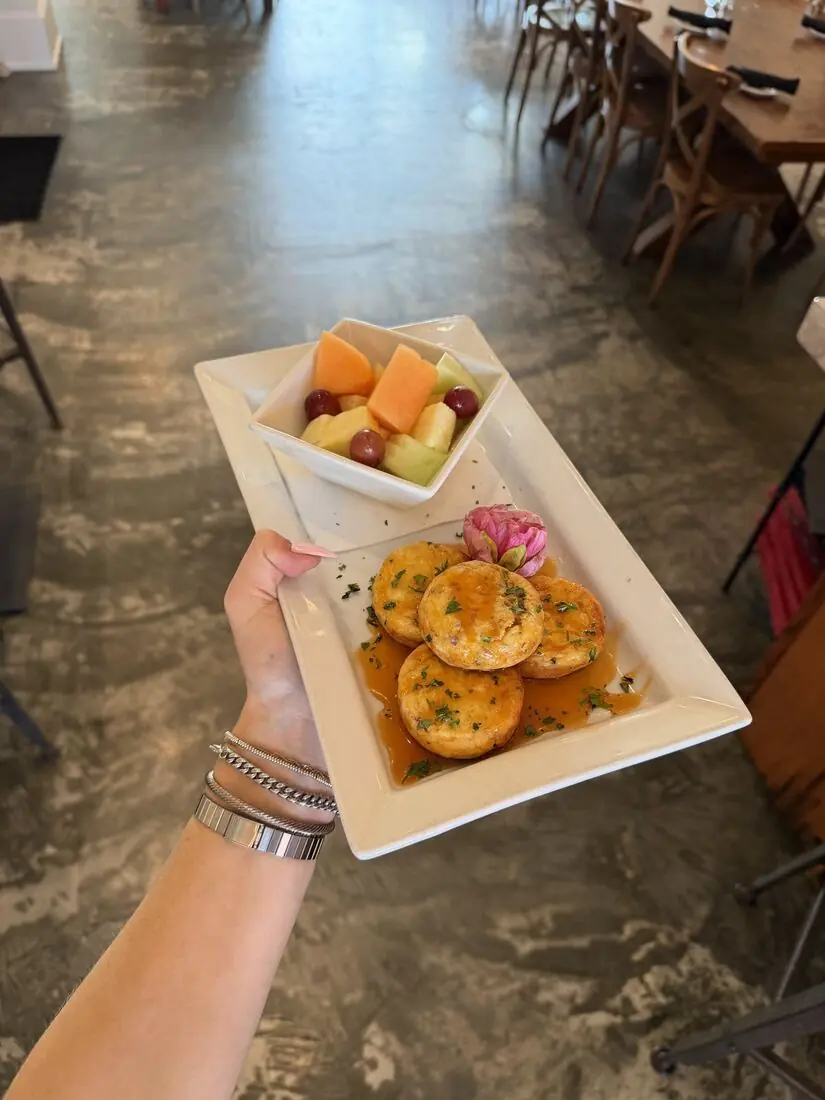 Mini quiches with a fruit cup
